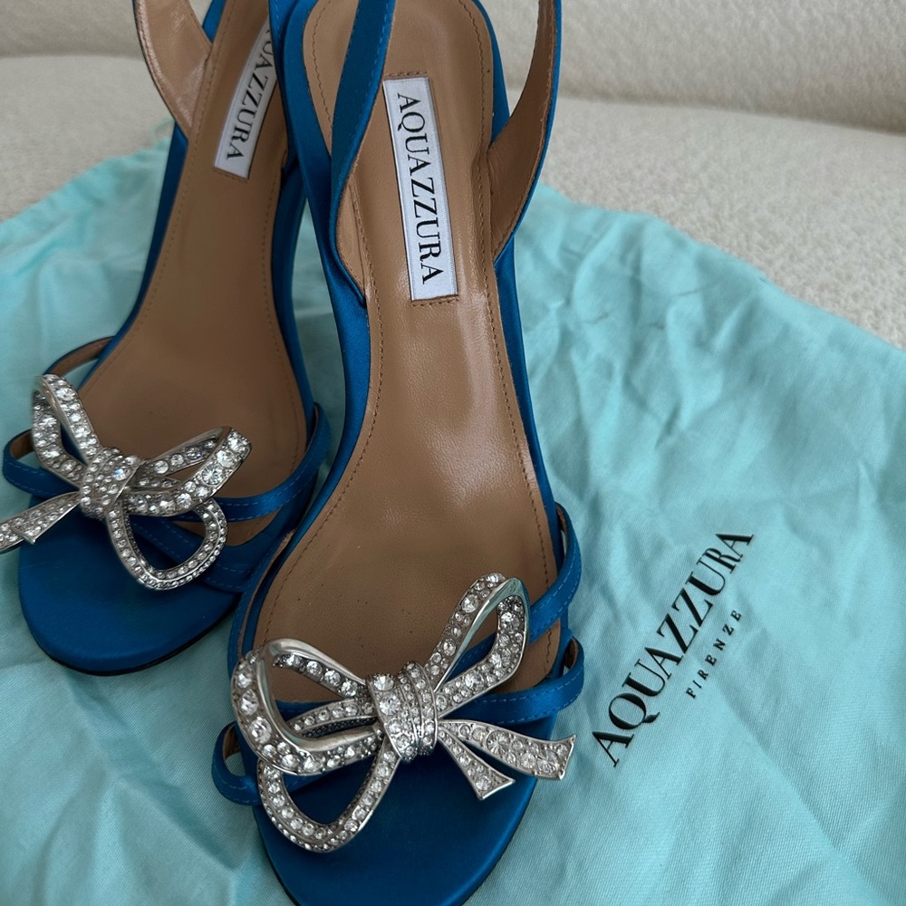 Bow babe Aquazurra heels ✨